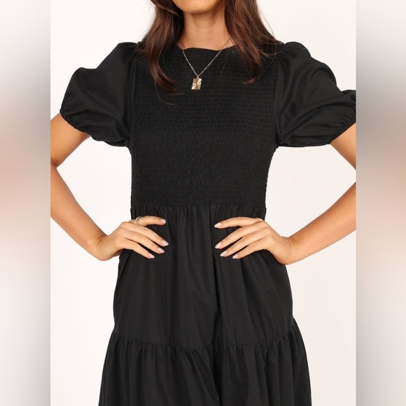 Petal + Pup Naurra Shirred Tiered Midi Dress - 10 - Picture 4 of 9